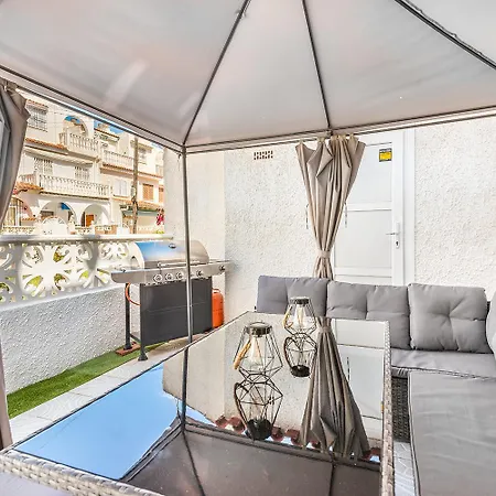 شقة Espanhouse Denny Three Bed *