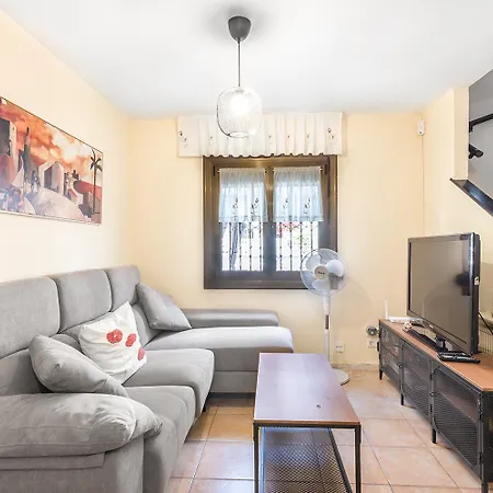 شقة Espanhouse Denny Three Bed *