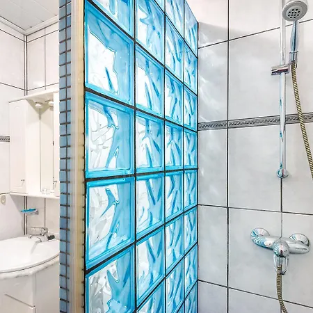 Espanhouse Denny Three Bed تورّيفيِخا