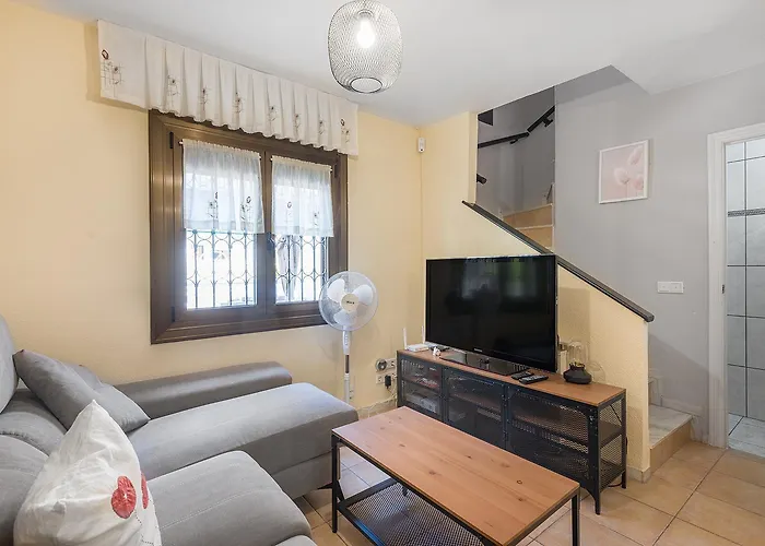 Espanhouse Denny Three Bed Apartment *