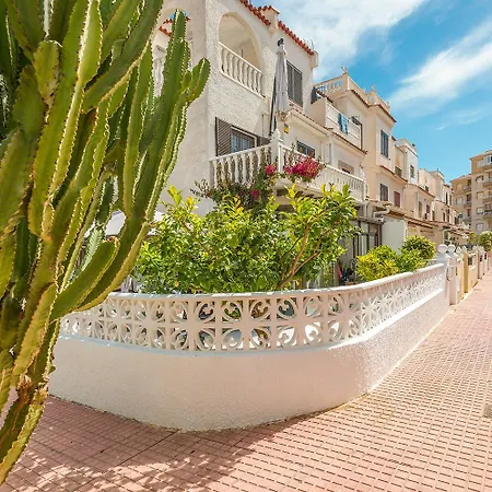 Espanhouse Denny Three Bed * 托雷维耶哈