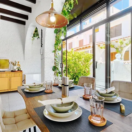 Espanhouse Denny Three Bed